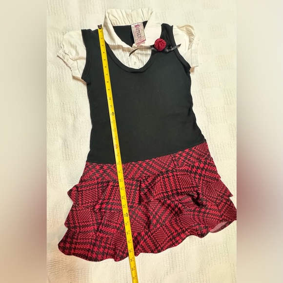 Vintage Beautees Black and White Dress with Red Accent - Picture 7 of 9
